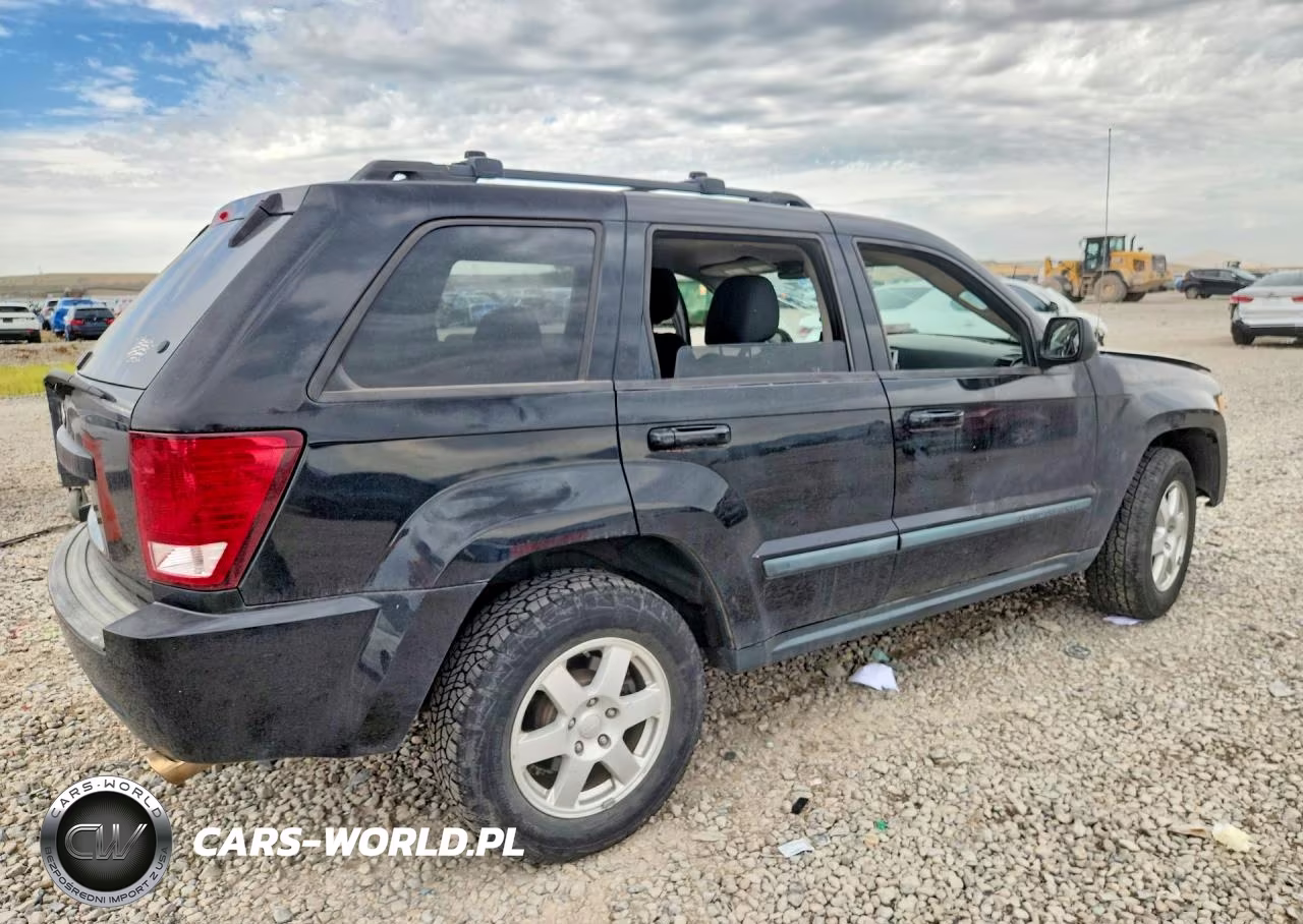 2008 Jeep Grand Cherokee Laredo VIN:1J8GR48K38C194673 - 3