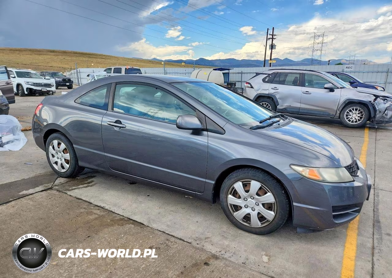 2009 Honda Civic Lx VIN:2HGFG12629H527805 - 4