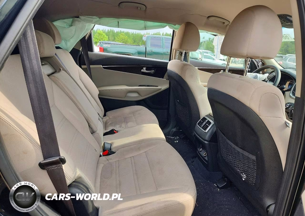 2020 Kia Sorento Lx VIN:5XYPG4A36LG635328 - 10