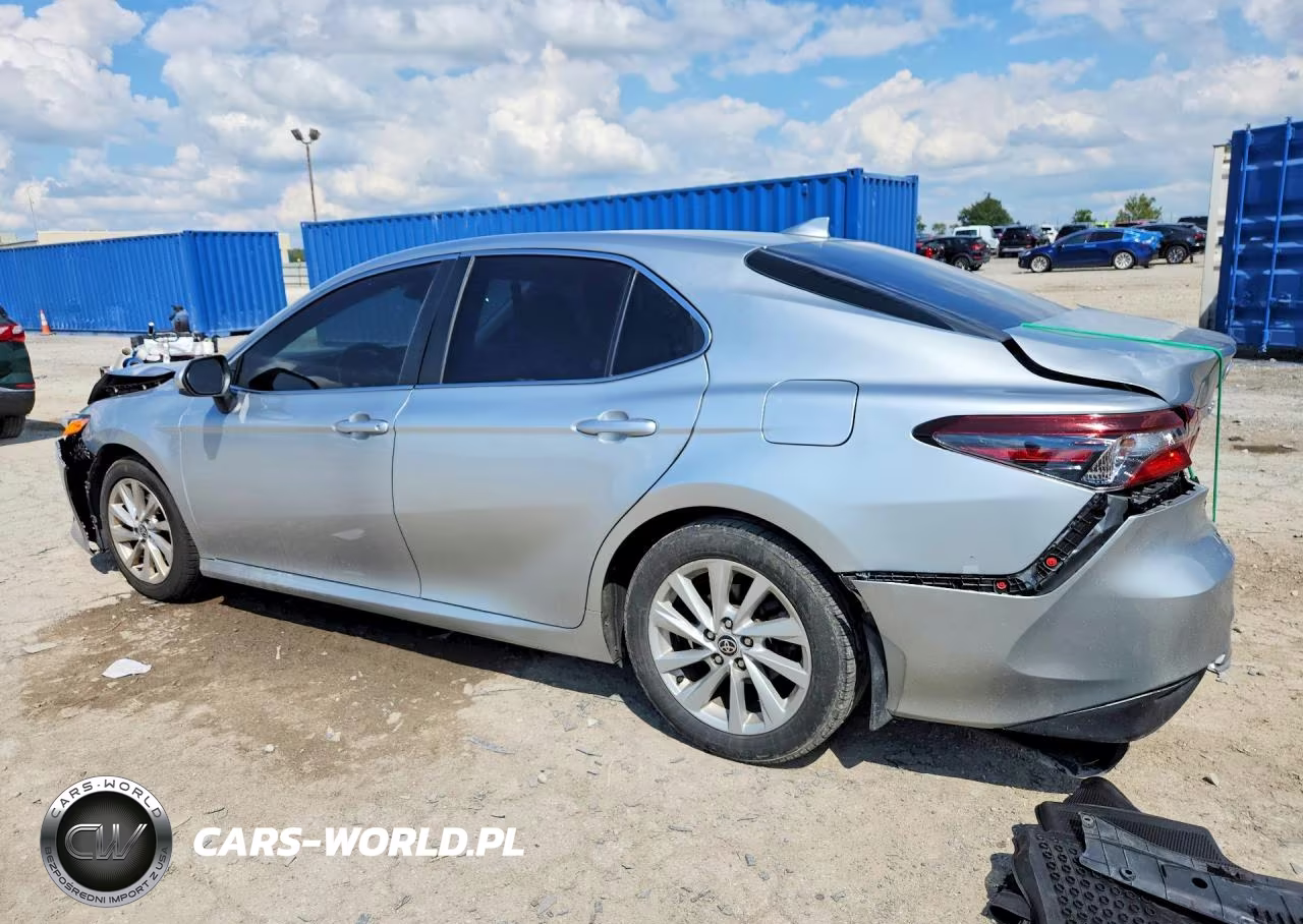 2022 Toyota Camry Le VIN:4T1C11AK2NU647222 - 2