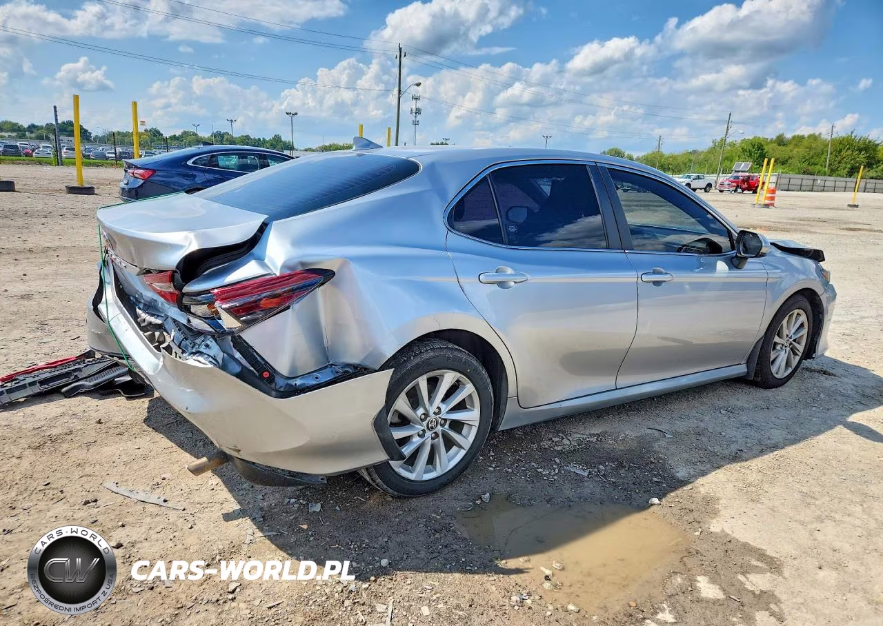 2022 Toyota Camry Le VIN:4T1C11AK2NU647222 - 3