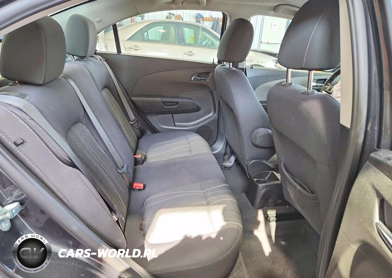 2020 Chevrolet Sonic Lt VIN:1G1JD5SBXL4143158 - 10