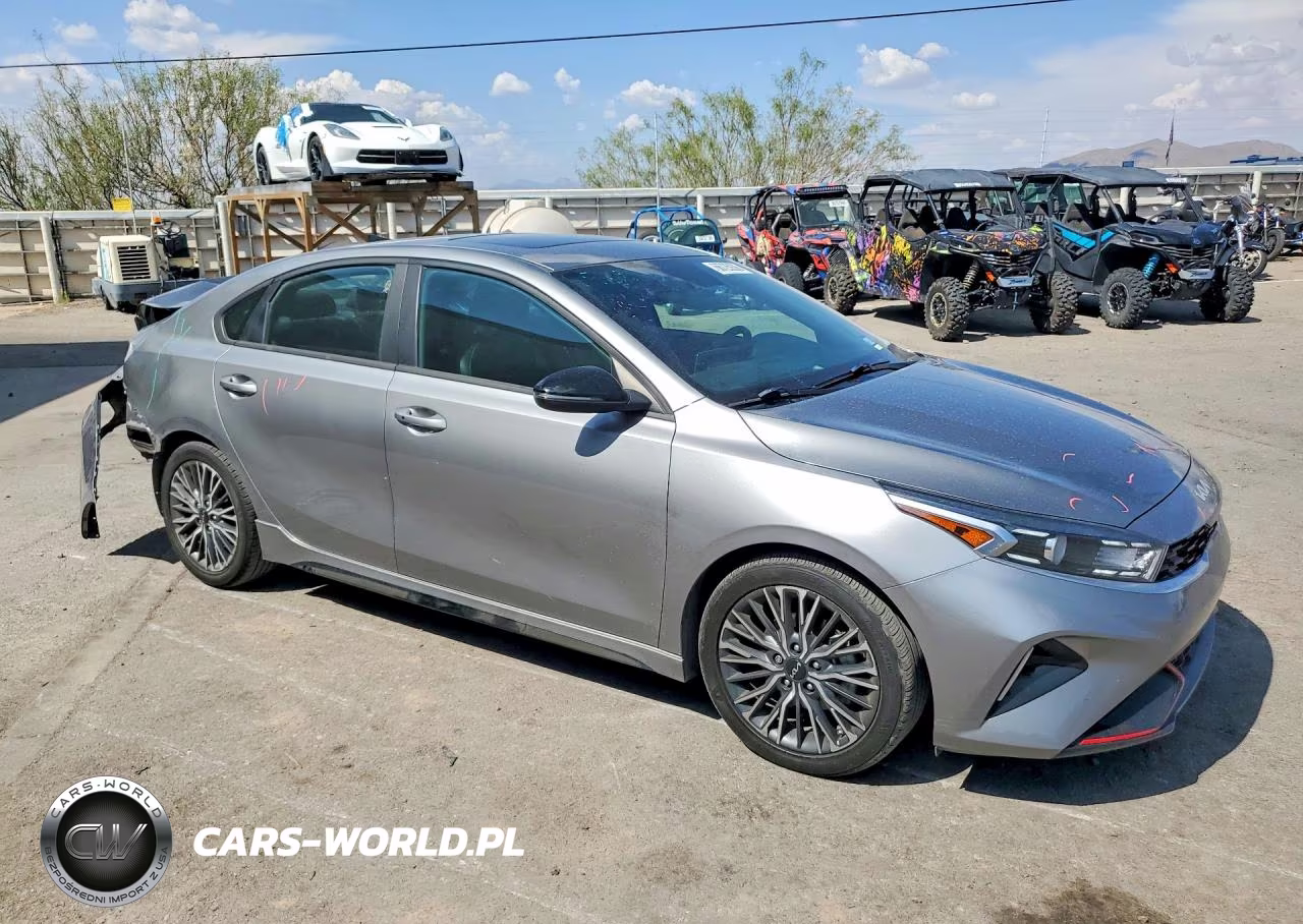 2024 Kia Forte Gt Line VIN:3KPF54AD4RE812555 - 4