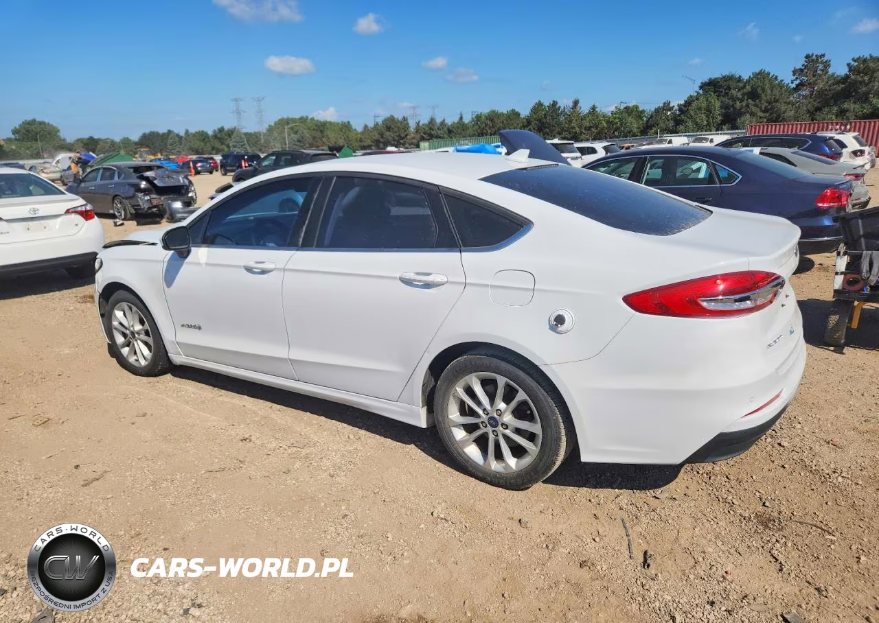2019 Ford Fusion Se VIN:3FA6P0LUXKR119302 - 2
