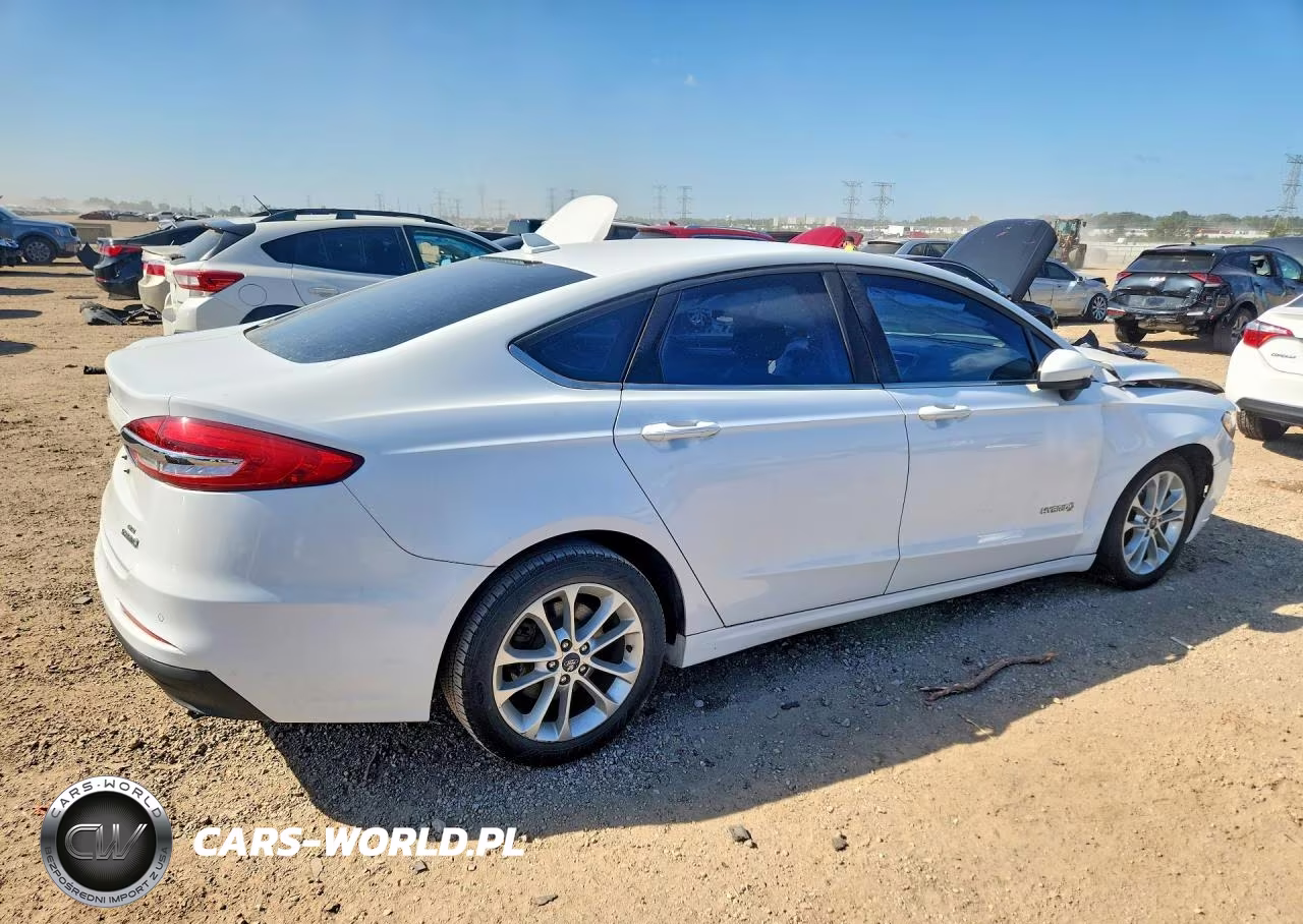 2019 Ford Fusion Se VIN:3FA6P0LUXKR119302 - 3