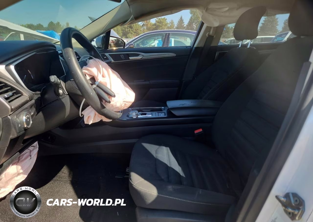 2019 Ford Fusion Se VIN:3FA6P0LUXKR119302 - 7
