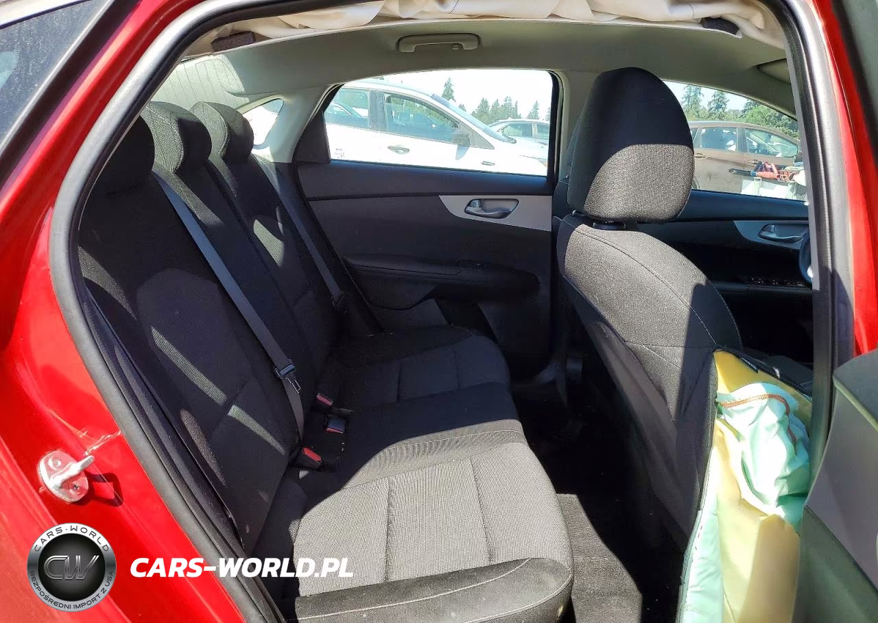 2024 Kia Forte Lxs VIN:3KPF24ADXRE742021 - 10