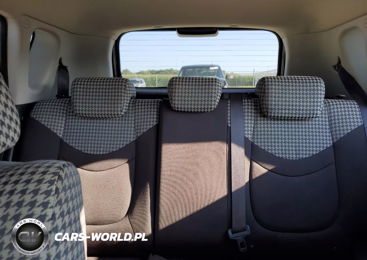 2010 Kia Soul + VIN:KNDJT2A20A7183058 - 10