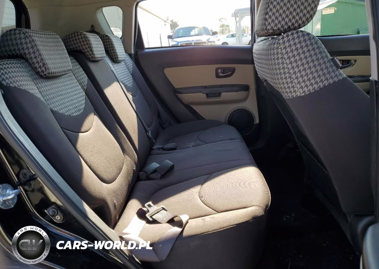 2010 Kia Soul + VIN:KNDJT2A20A7183058 - 11