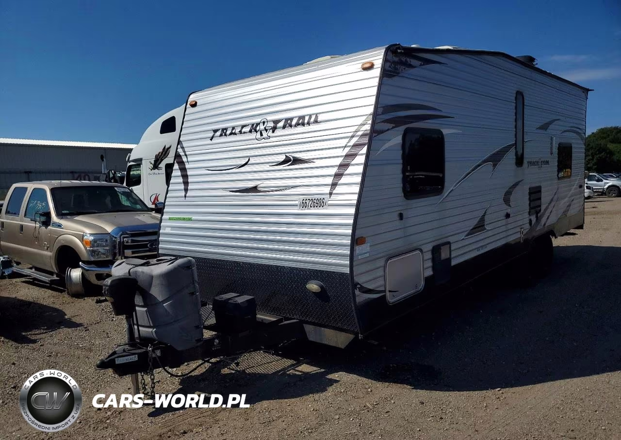 2016 Gulf Stream Track & Trail Camper VIN:1NL1GTL29G1122031 - 2