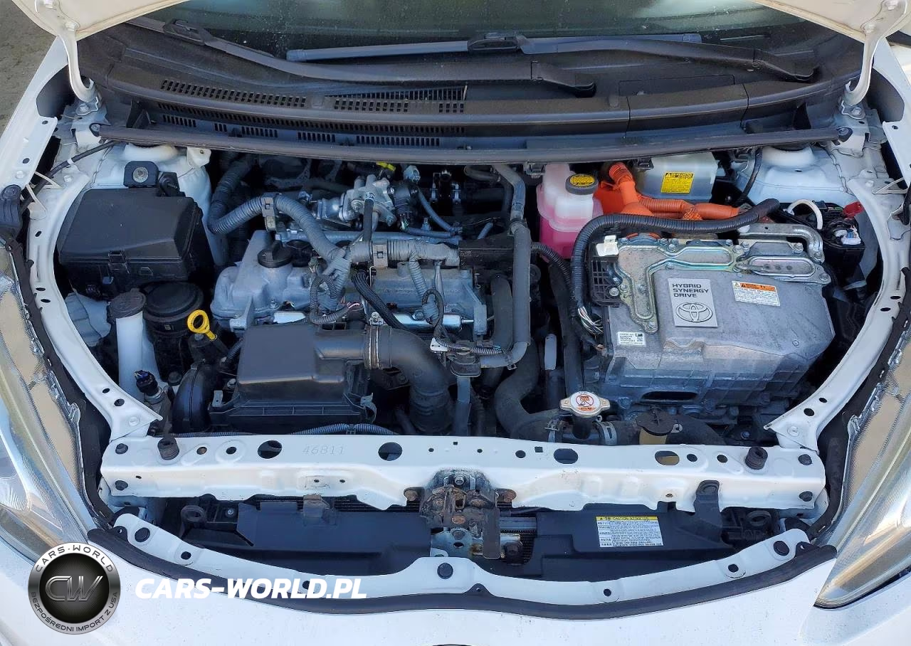2015 Toyota Prius C One VIN:JTDKDTB32F1110427 - 11