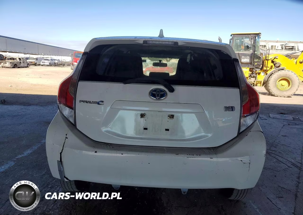 2015 Toyota Prius C One VIN:JTDKDTB32F1110427 - 6