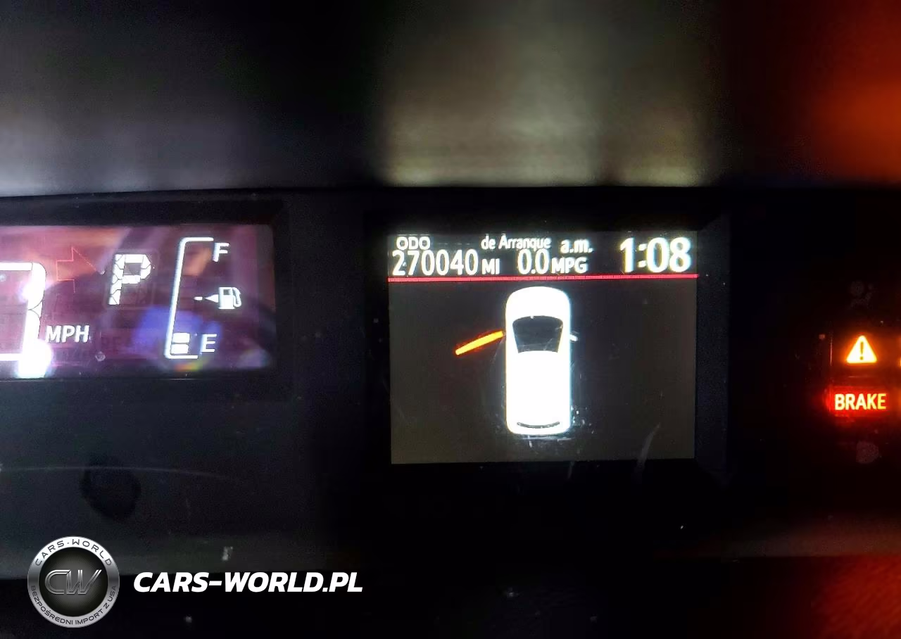 2015 Toyota Prius C One VIN:JTDKDTB32F1110427 - 9