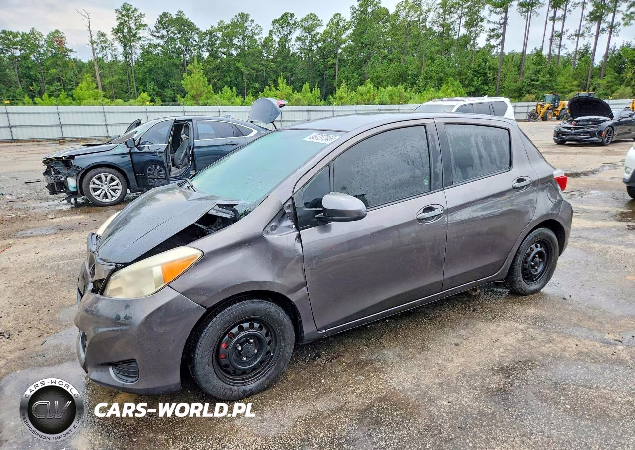 2013 Toyota Yaris 5-Door Le VIN:JTDKTUD36DD557537 - 1
