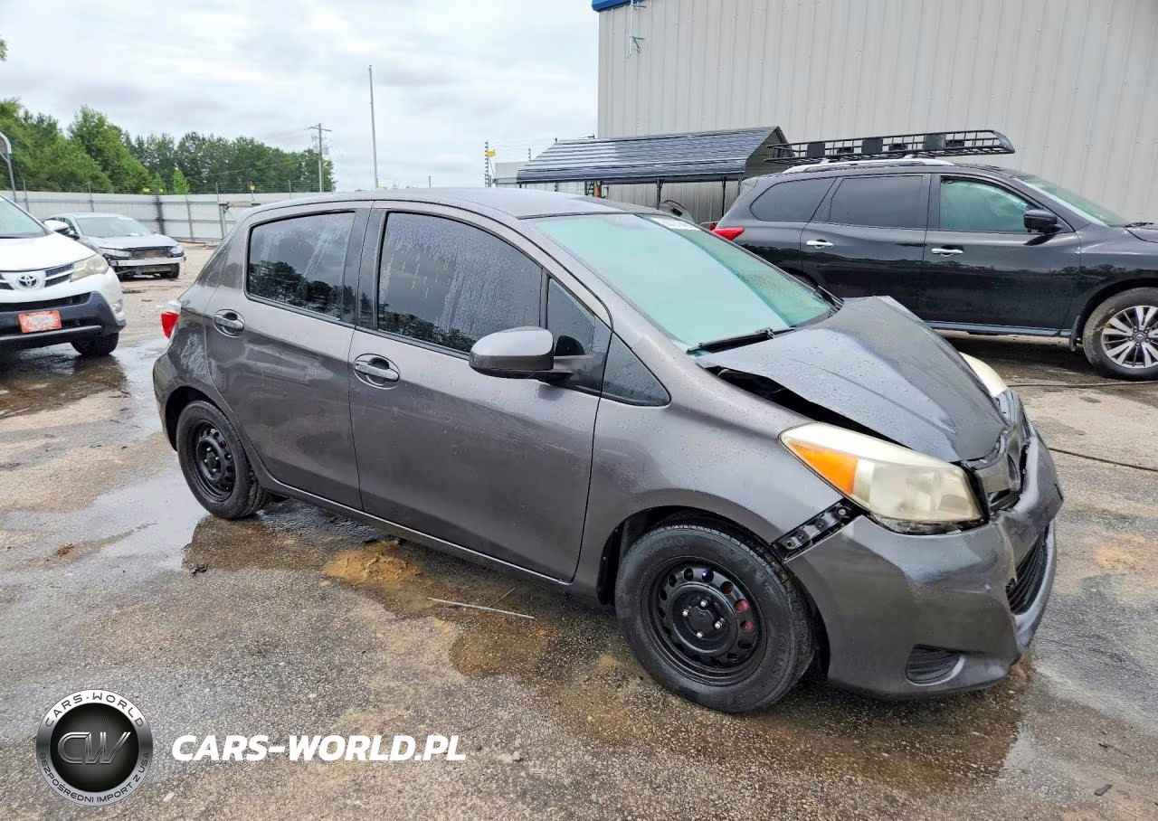 2013 Toyota Yaris 5-Door Le VIN:JTDKTUD36DD557537 - 4