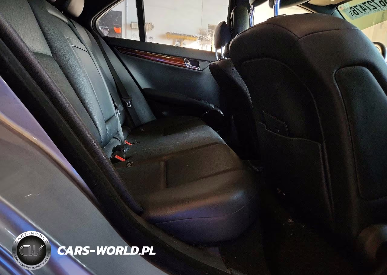 2011 Mercedes-Benz C 350 VIN:WDDGF5GB7BR136079 - 10