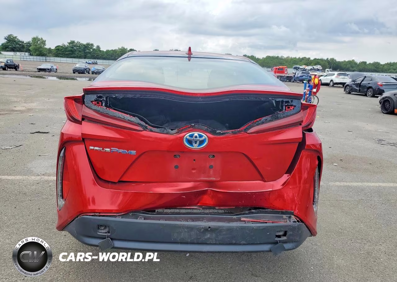 2018 Toyota Prius Prime Plus VIN:JTDKARFP2J3083137 - 6