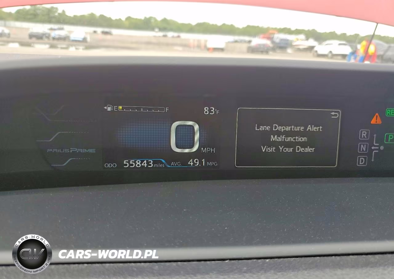2018 Toyota Prius Prime Plus VIN:JTDKARFP2J3083137 - 9