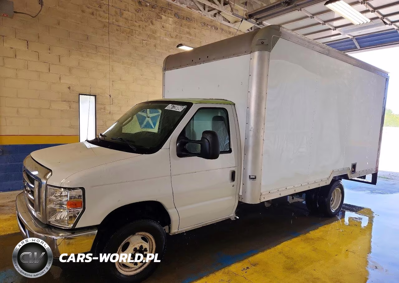 2018 Ford E350 Box Truck
