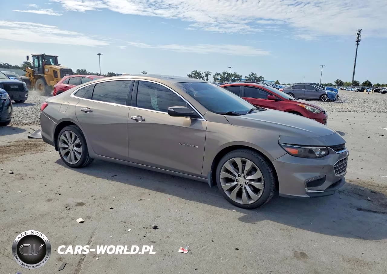 2017 Chevrolet Malibu Premier VIN:1G1ZH5SX4HF276528 - 4