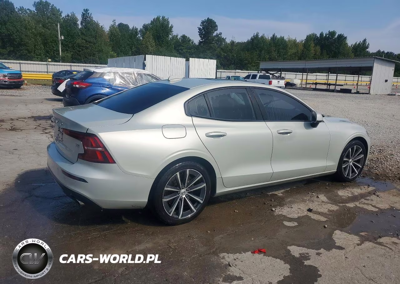 2021 Volvo S60 T5 Momentum VIN:7JR102FK5MG096487 - 3