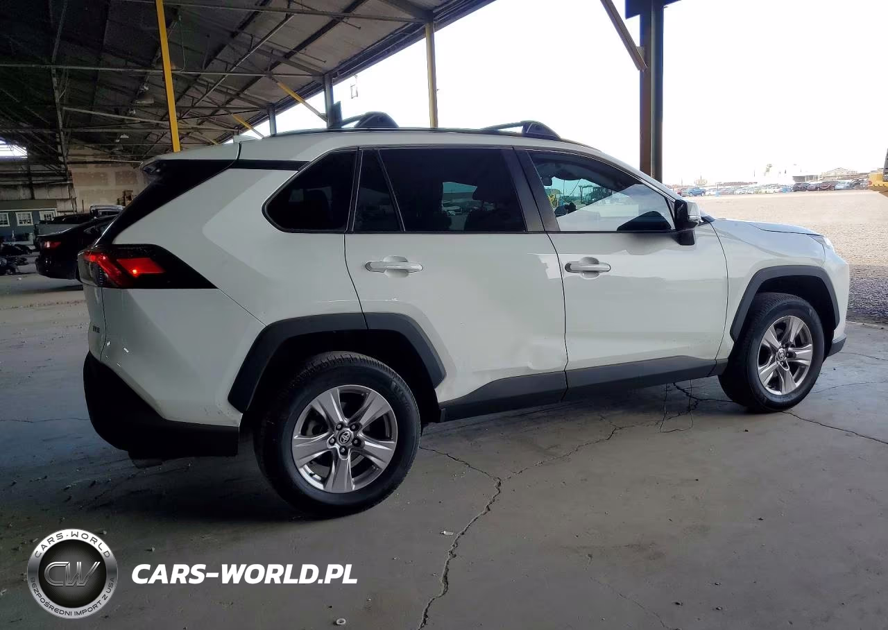 2023 Toyota Rav4 Xle VIN:2T3W1RFV6PW264702 - 3