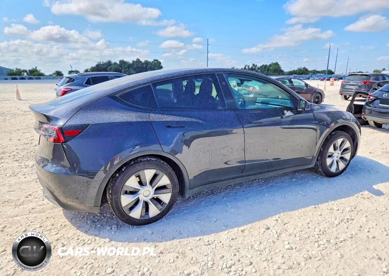 2024 Tesla Model Y VIN:7SAYGDED4RF018505 - 3