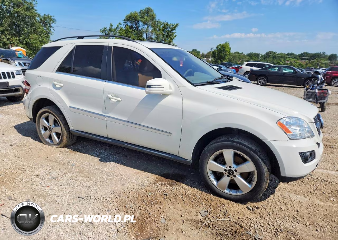2011 Mercedes-Benz Ml 350 4Matic VIN:4JGBB8GB1BA702412 - 4