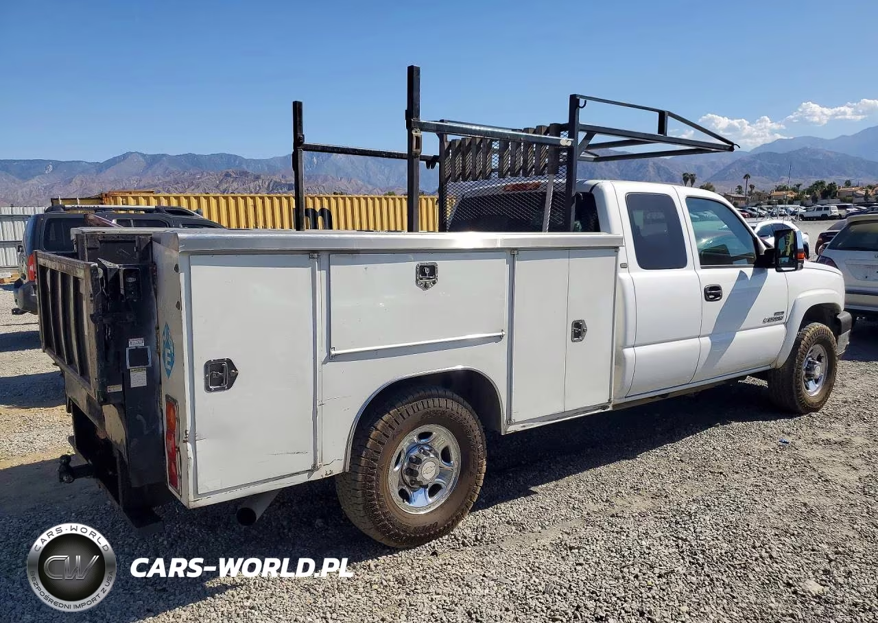 2007 Chevrolet Silverado C2500 Heavy Duty VIN:1GBHC29D17E149496 - 3