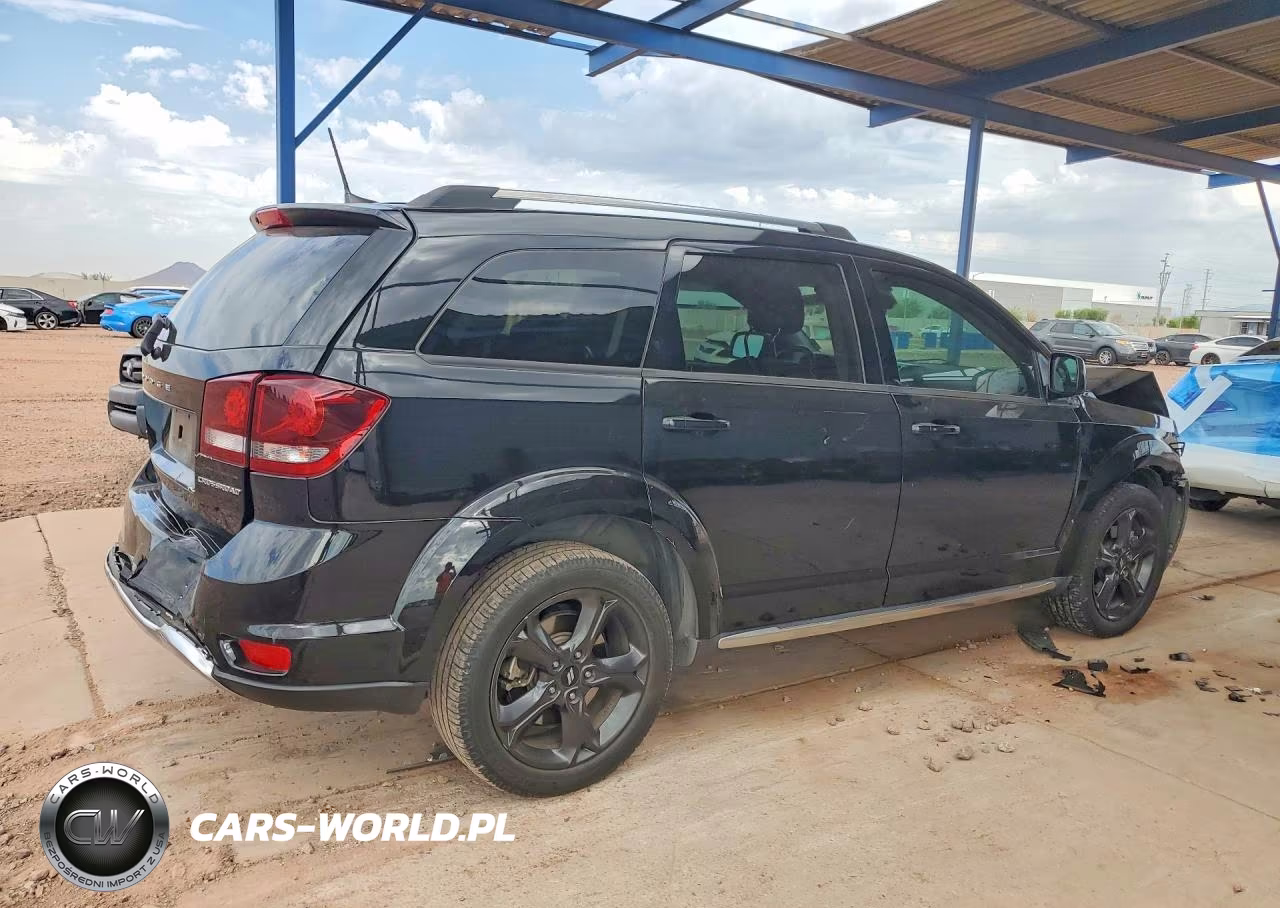 2019 Dodge Journey Crossroad VIN:3C4PDCGG4KT717949 - 3