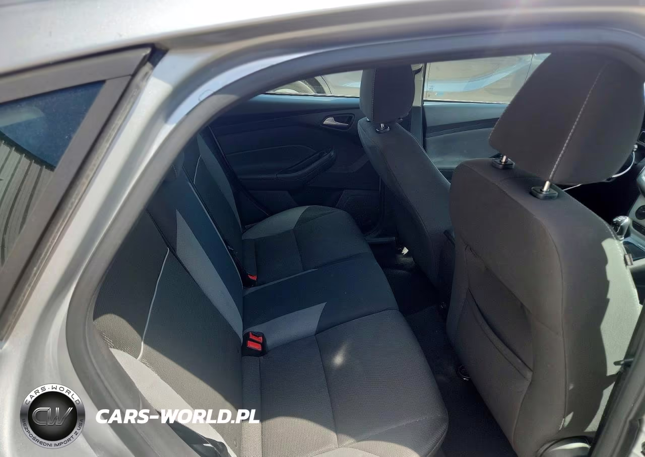 2012 Ford Focus Se VIN:1FAHP3K22CL427655 - 10