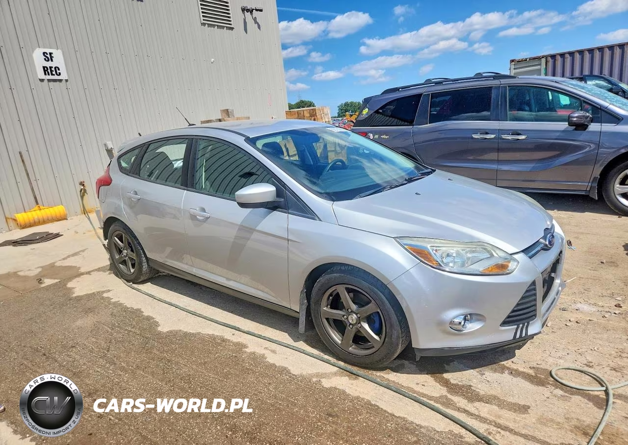 2012 Ford Focus Se VIN:1FAHP3K22CL427655 - 4