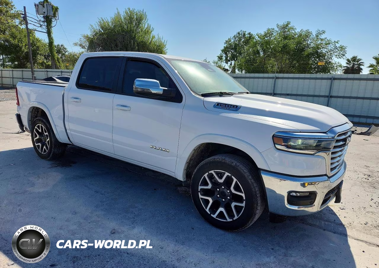 2025 Ram 1500 Laramie VIN:1C6SRFJP3SN597140 - 4