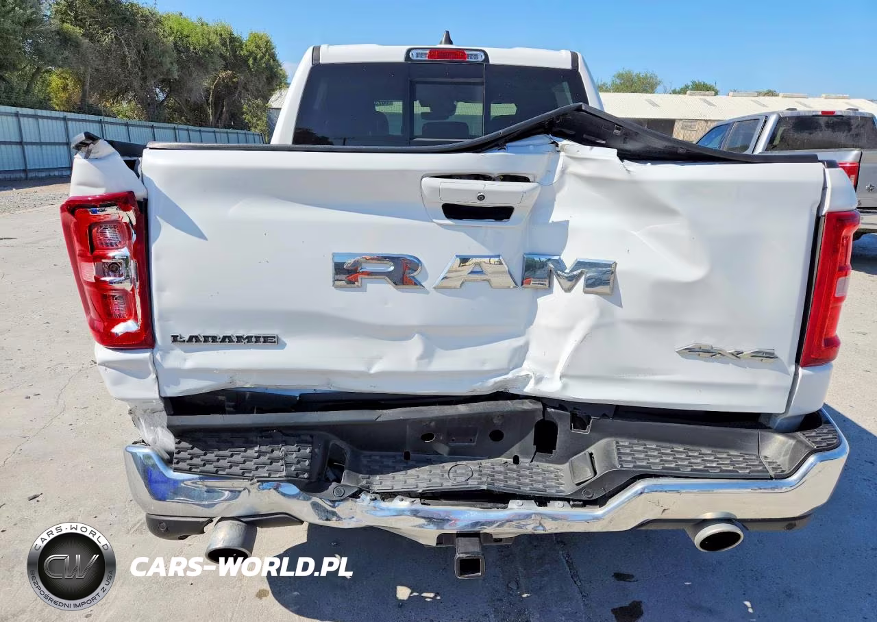 2025 Ram 1500 Laramie VIN:1C6SRFJP3SN597140 - 6