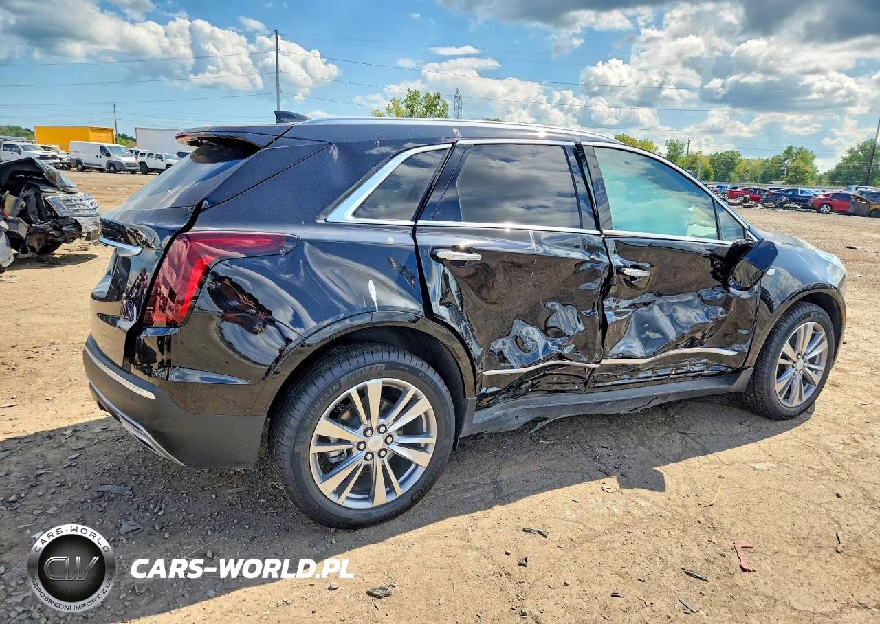 2026 Cadillac Xt5 Premium Luxury VIN:1GYKNDRS6TZ102970 - 3