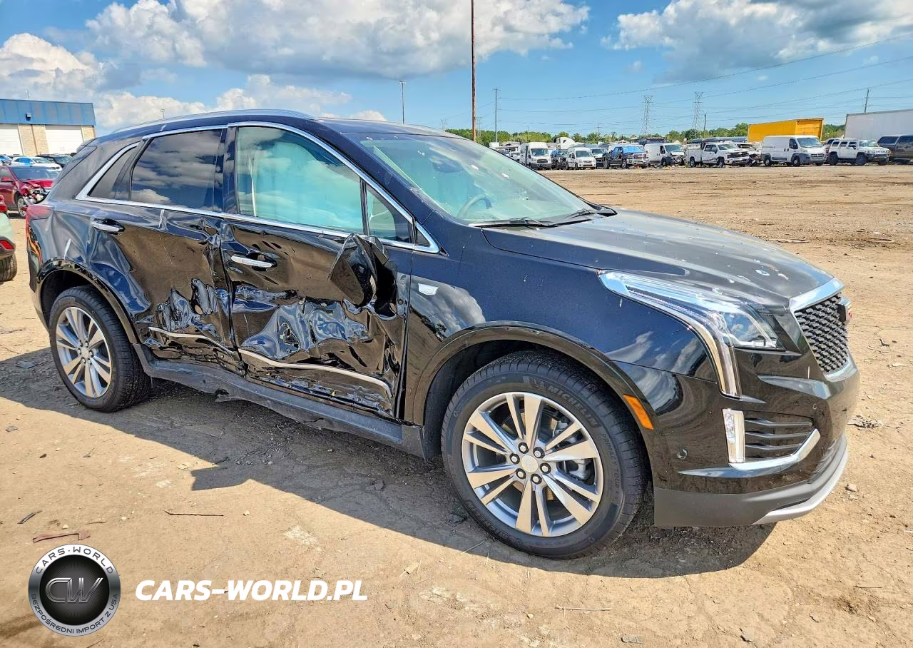 2026 Cadillac Xt5 Premium Luxury VIN:1GYKNDRS6TZ102970 - 4