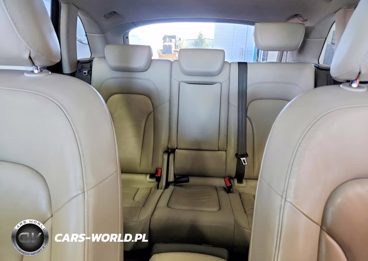 2010 Audi Q5 Premium VIN:WA1CKAFP9AA071446 - 10