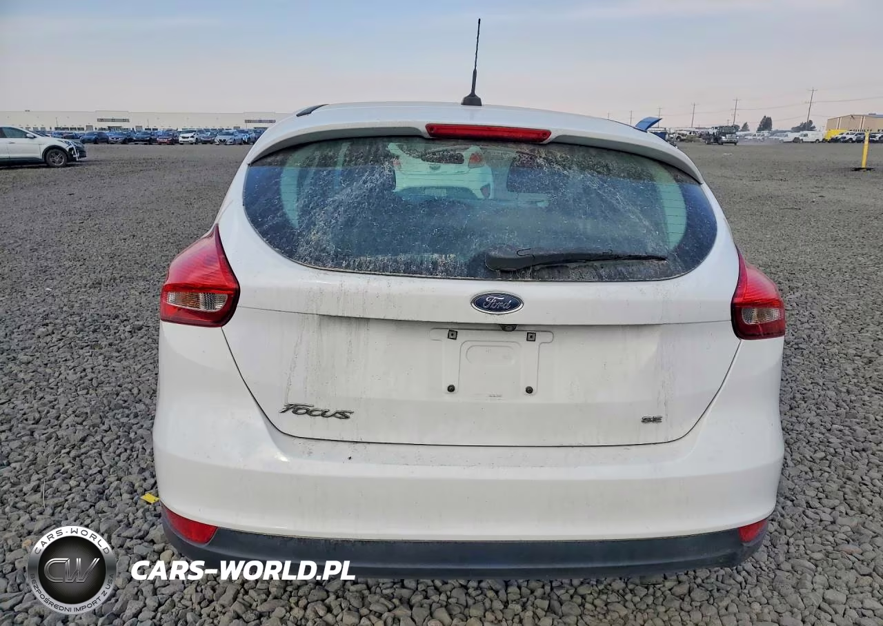 2017 Ford Focus Se VIN:1FADP3K23HL308745 - 6