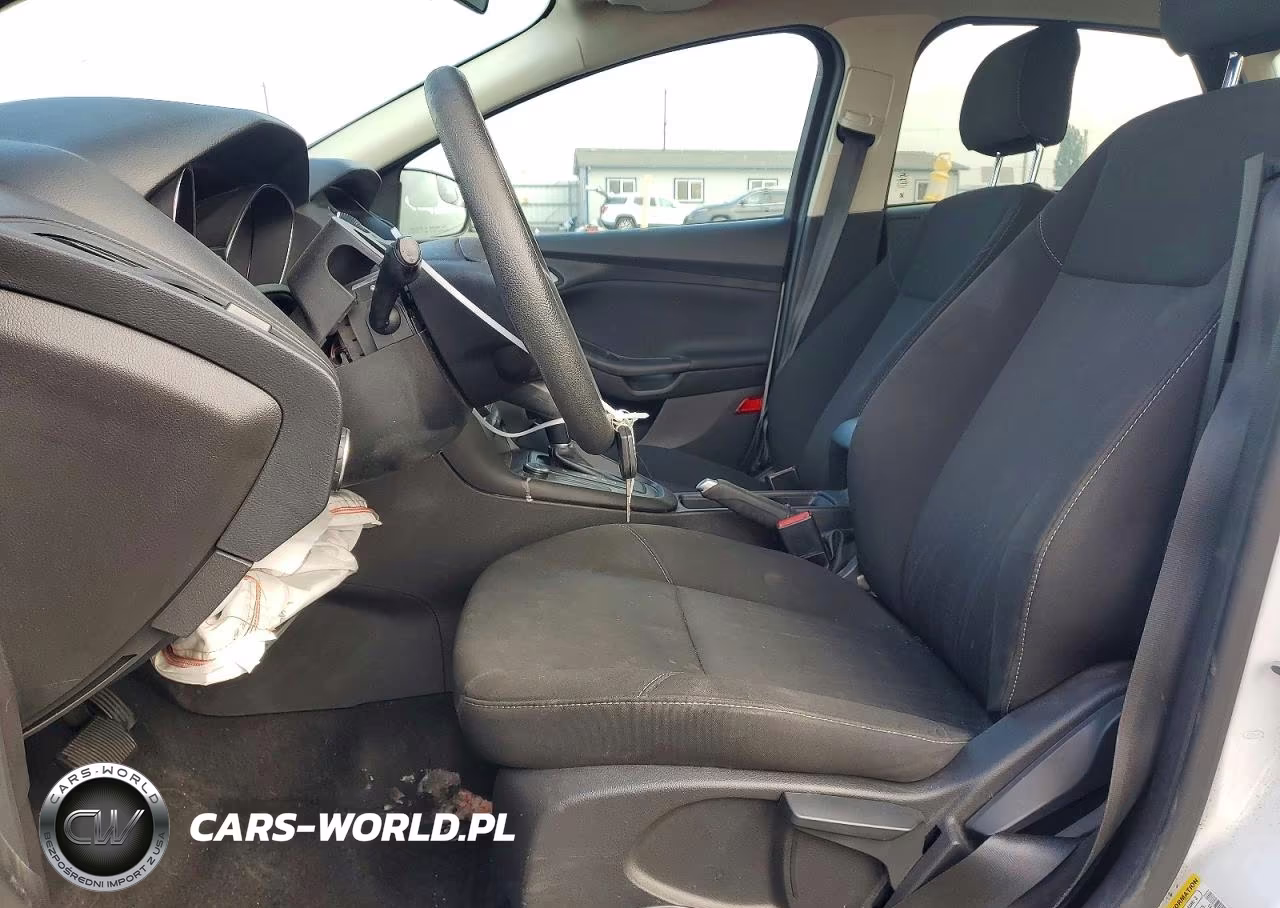 2017 Ford Focus Se VIN:1FADP3K23HL308745 - 7