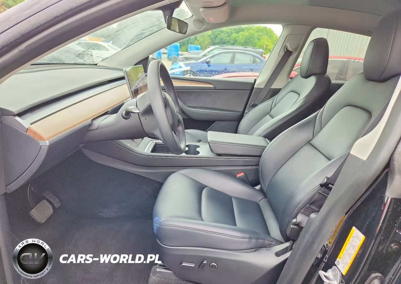 2023 Tesla Model Y VIN:7SAYGAEE2PF752421 - 7