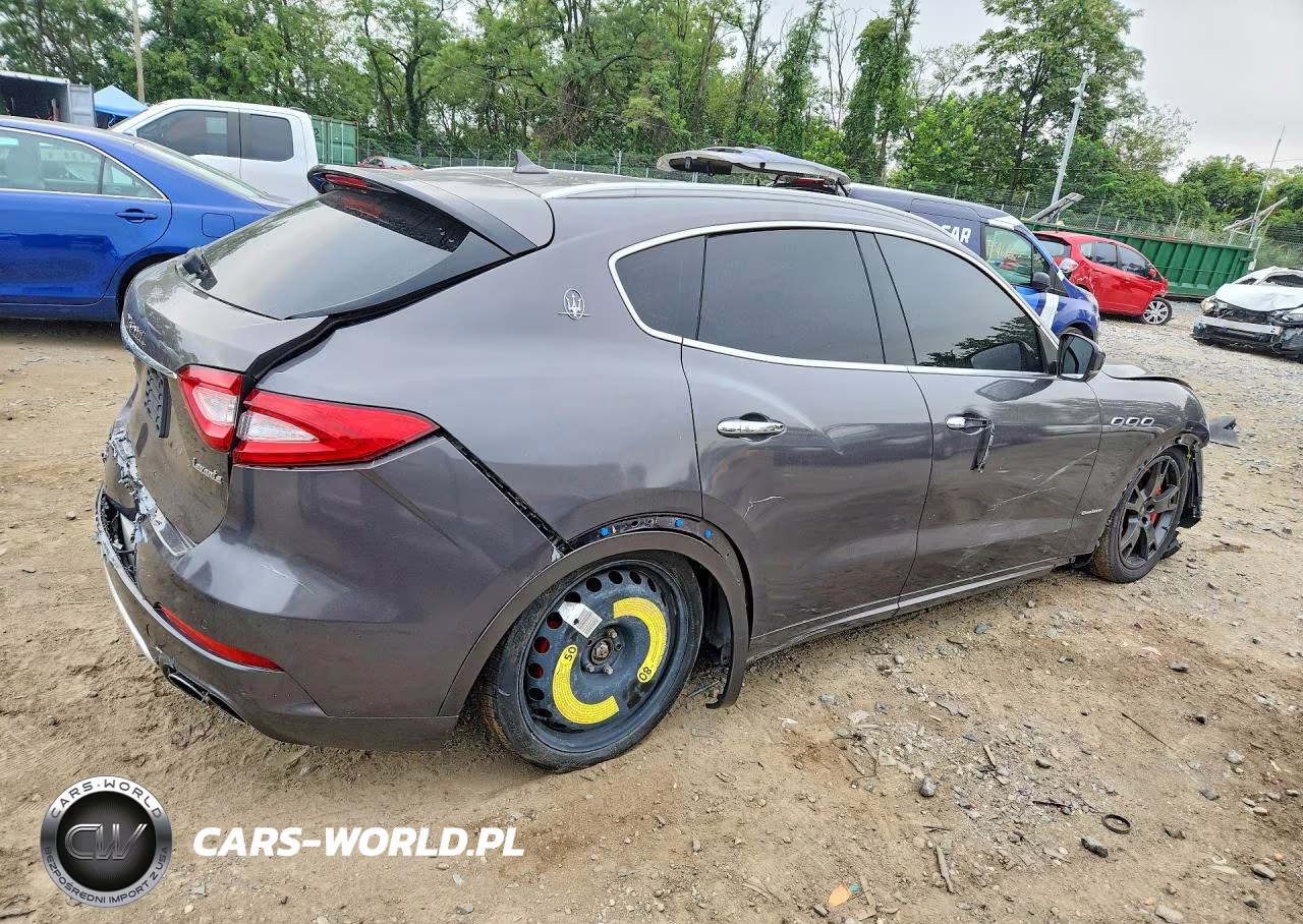 2018 Maserati Levante S Luxury VIN:ZN661YUL5JX306791 - 3