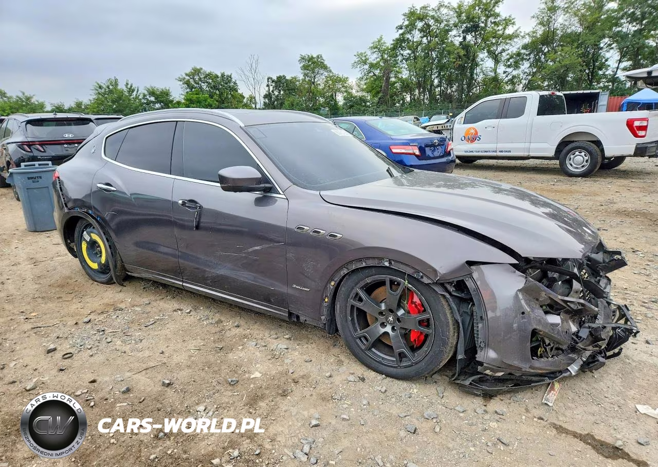 2018 Maserati Levante S Luxury VIN:ZN661YUL5JX306791 - 4