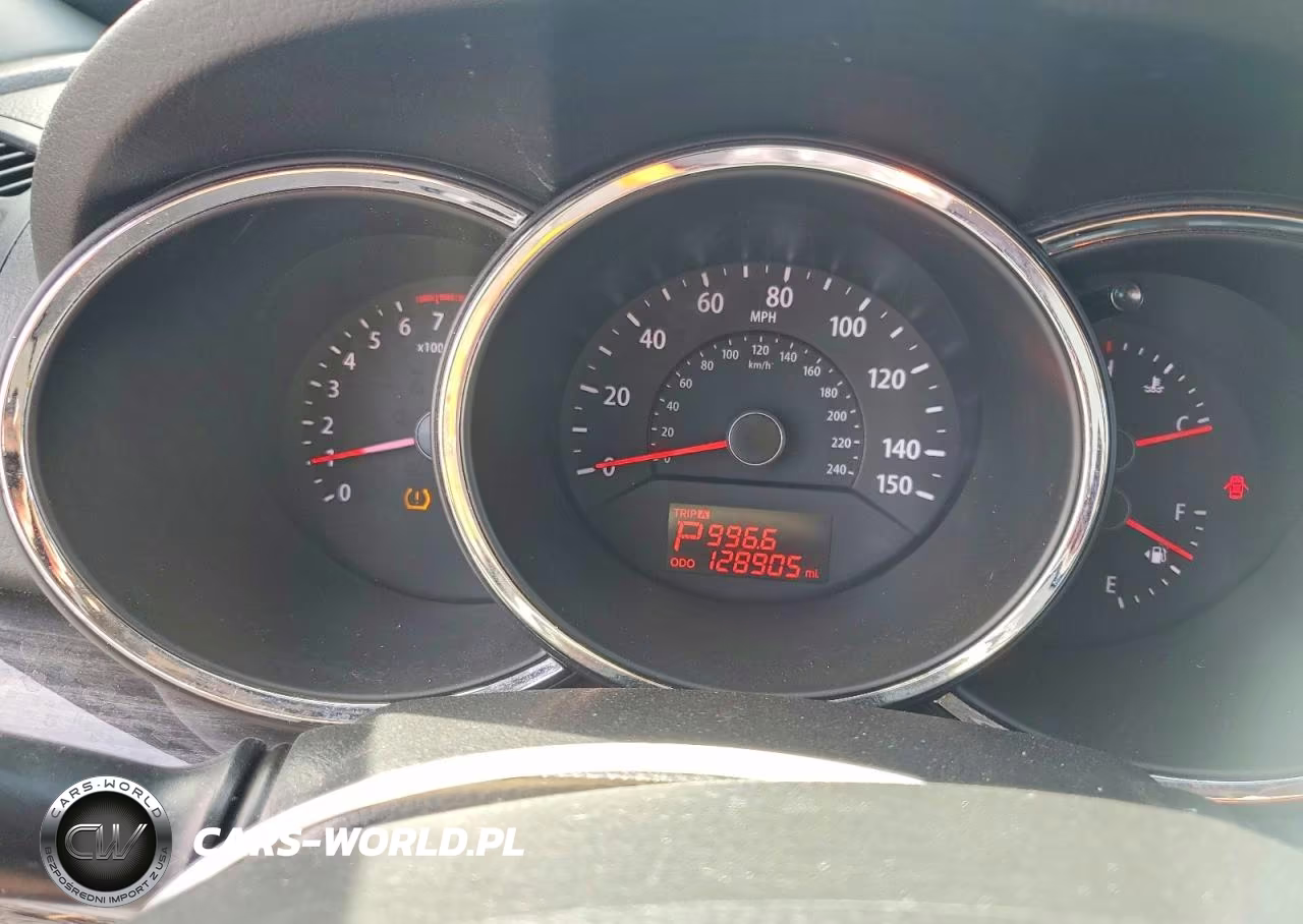 2012 Kia Sorento Lx VIN:5XYKT3A60CG236103 - 9