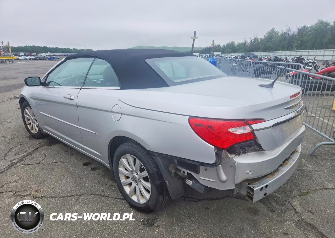 2011 Chrysler 200 Touring VIN:1C3BC2EB3BN589299 - 2