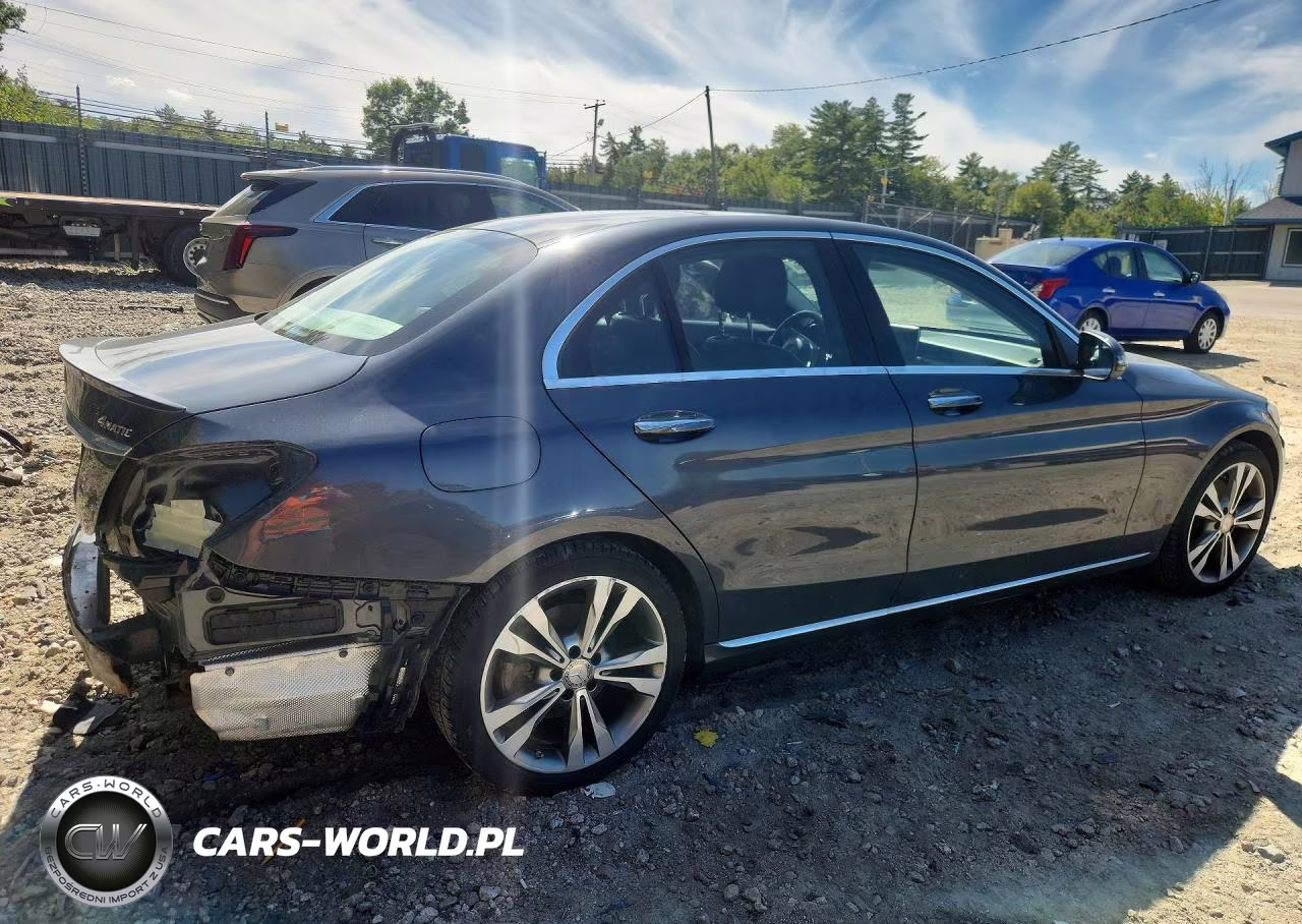 2016 Mercedes-Benz C 300 4Matic VIN:55SWF4KB5GU159881 - 3