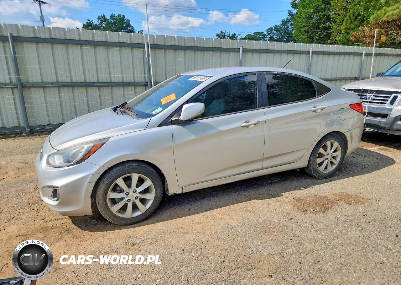 2013 Hyundai Accent Gls VIN:KMHCU4AE7DU462928 - 1