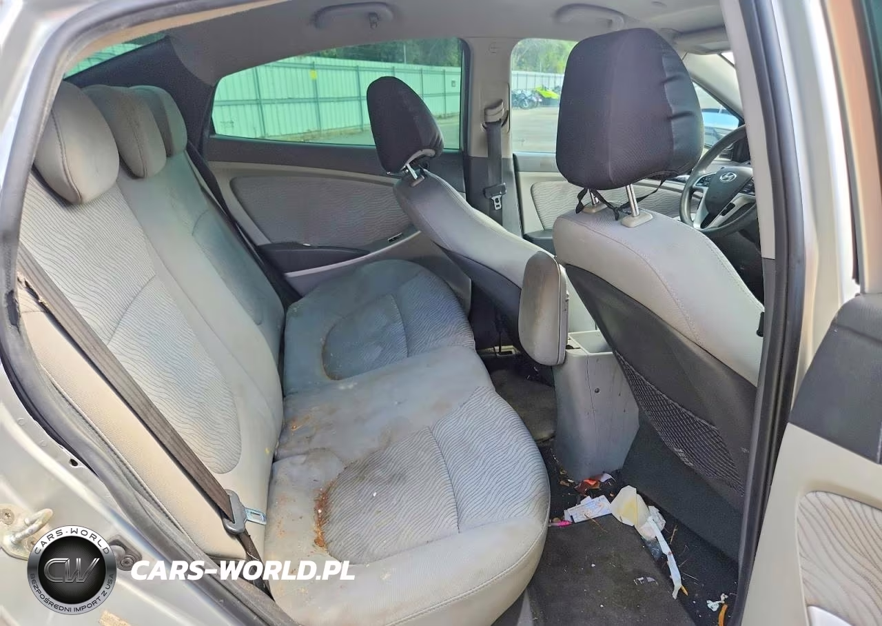 2013 Hyundai Accent Gls VIN:KMHCU4AE7DU462928 - 10