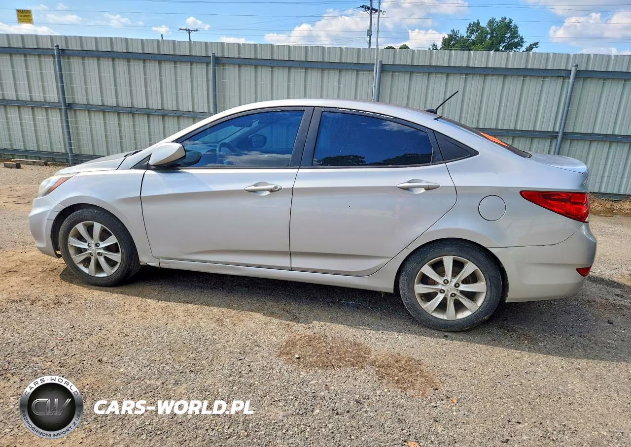 2013 Hyundai Accent Gls VIN:KMHCU4AE7DU462928 - 2
