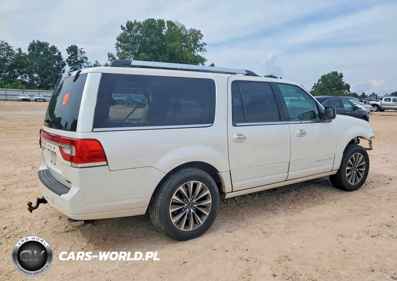 2016 Lincoln Navigator L Select VIN:5LMJJ3HT8GEL12154 - 3