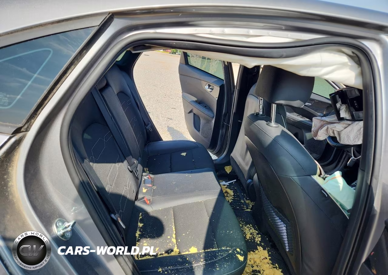 2023 Kia Forte Gt Line VIN:3KPF54AD1PE643365 - 10